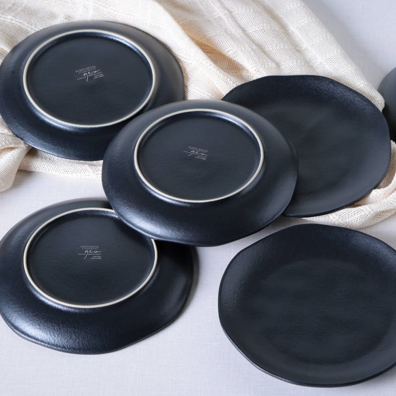 141473901---PRATO-DE-SOBREMESA-ORGANICO-PRETO-MATTE---03