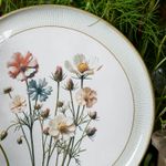 1231127601-PRATO-RASO-BIO-STONEWARE-FLORES-DO-CAMPO4.jpg